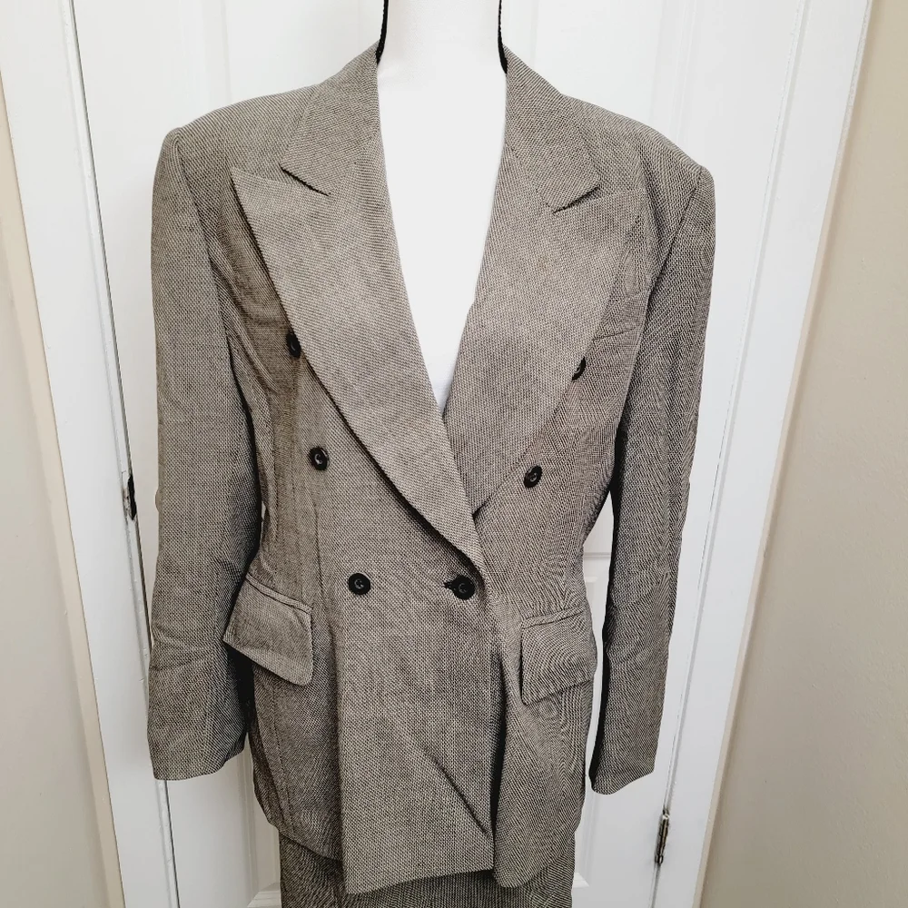 ESCADA Vintage Gingham Suit Set, Suit Blazer & Pencil Skirt - Picture 3 of 16